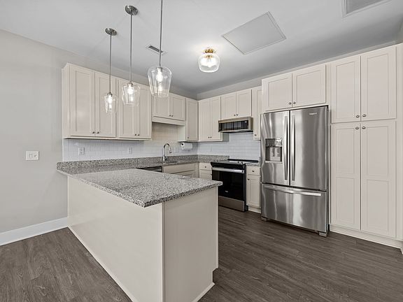 4th image of 145 S Main St #305