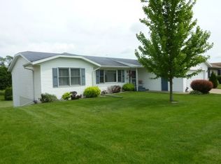 485 Plum St, Dickeyville, WI 53808
