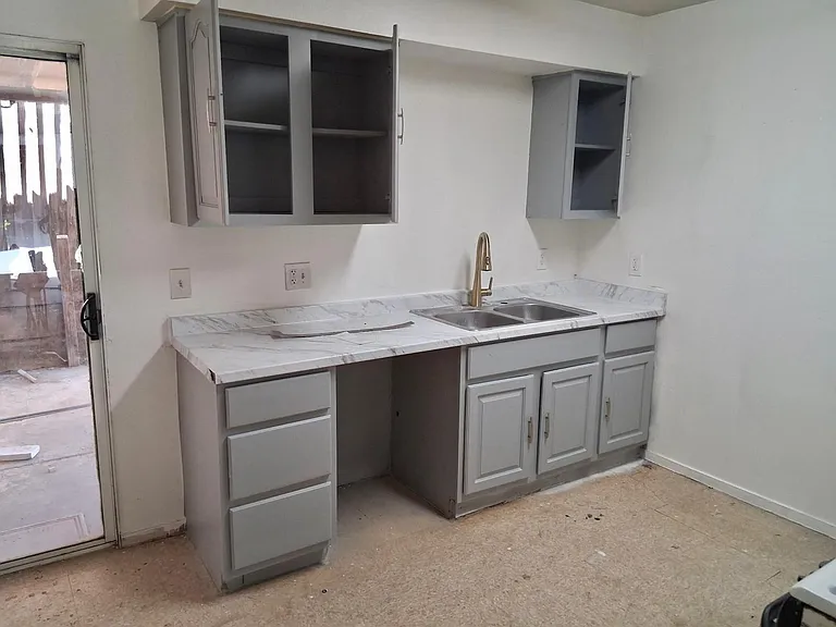 605 N 5th Ave #B — Photo 1