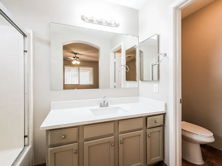 1604 S 80th Ln — Photo 12