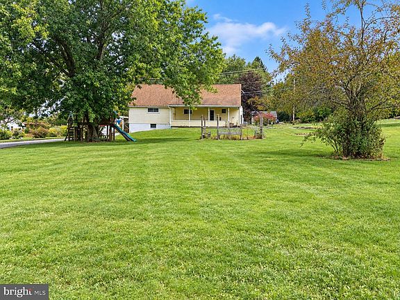 2nd image of 3088 Montmorenci Rd
