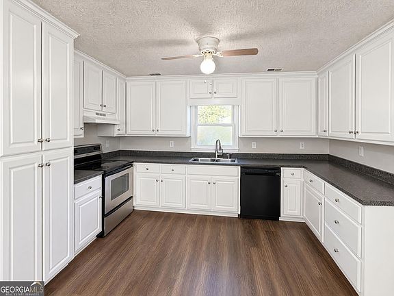 2nd image of 3420 Cook Rd