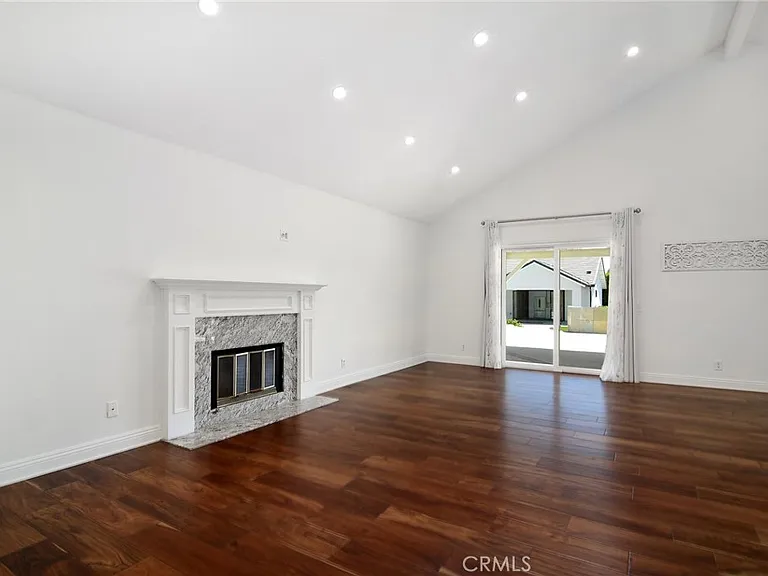 9618 Kentland Ave — Photo 8