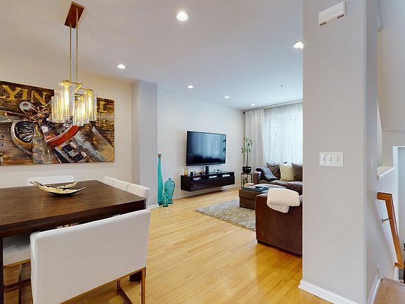 2nd image of 102 Cantal Ct
