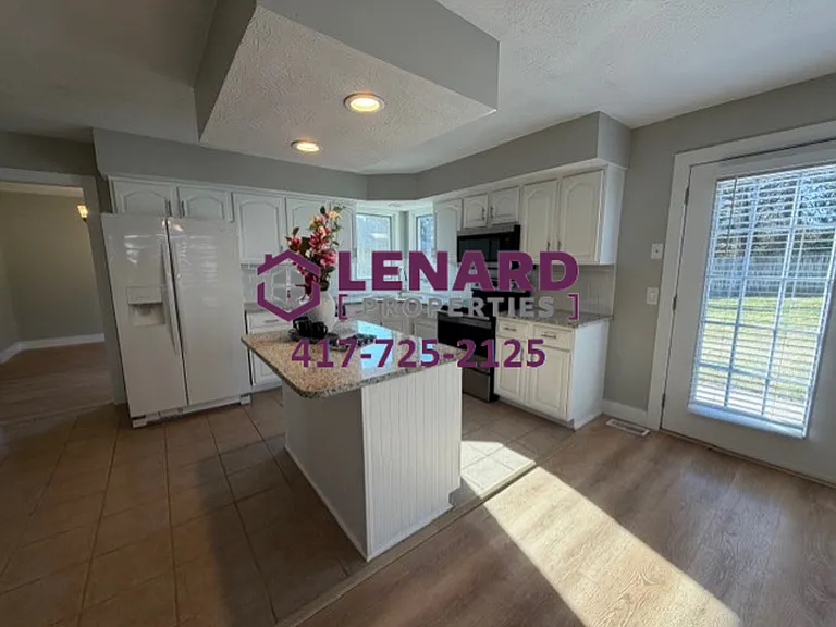 1504 W High Point Cir — Photo 8
