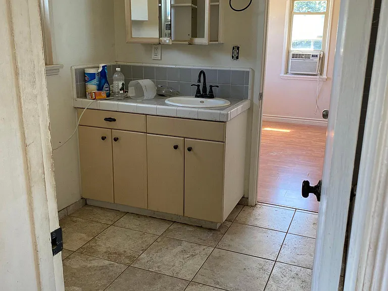 5631 Sprague Ave — Photo 24