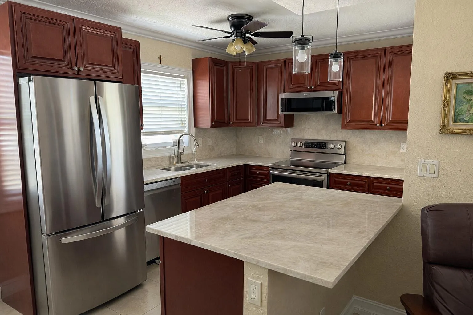 2 bed, 2.0 bath, 941 sqft, $2,400 — Photo 1