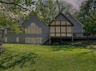 1462 N Bluff Rd, Collinsville, IL 62234