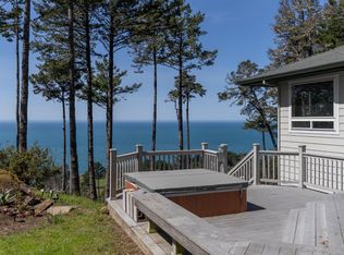 21999 Smith Ct, Jenner, CA 95450