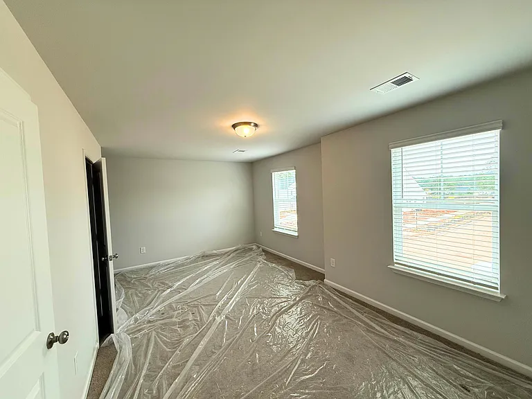 144 Gervais Cir — Photo 23