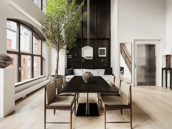 415 Washington Street 5A image 3 of 20
