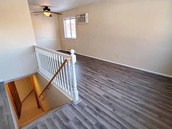 2nd image of 7660 Edgewood Dr #2