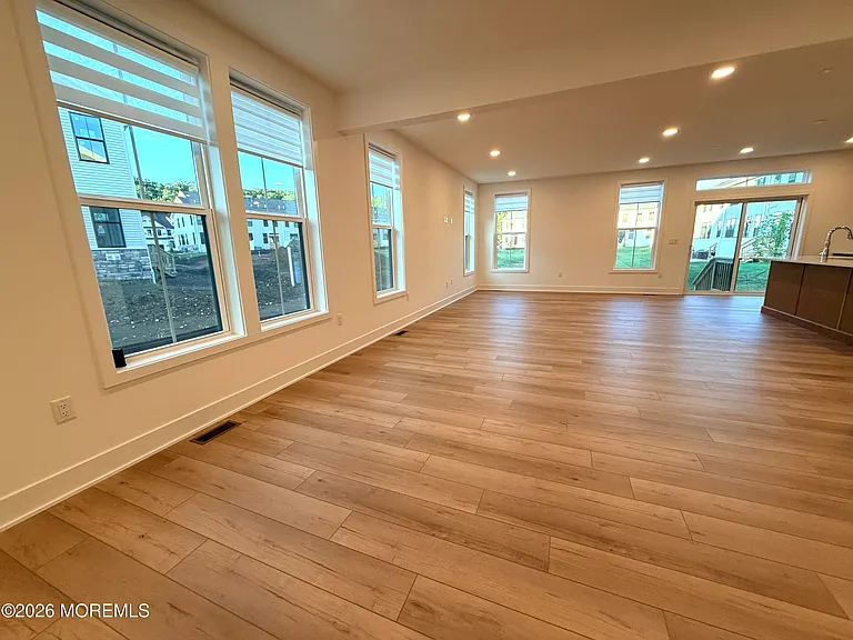 7 Colt Ln — Photo 2