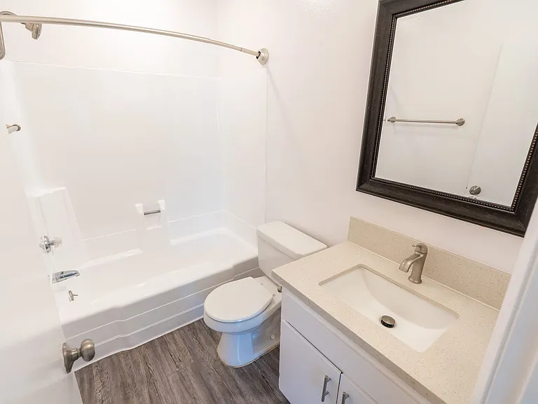 4444 Ensign Avenue — Photo 21