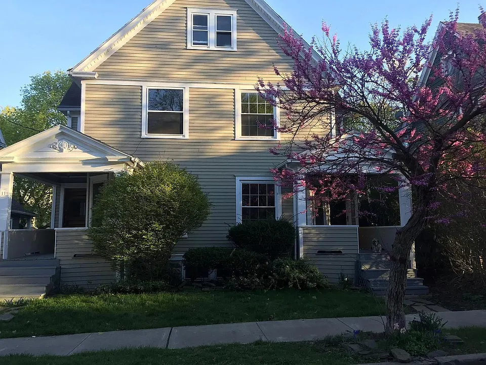 11 1/2 Lincoln Ave