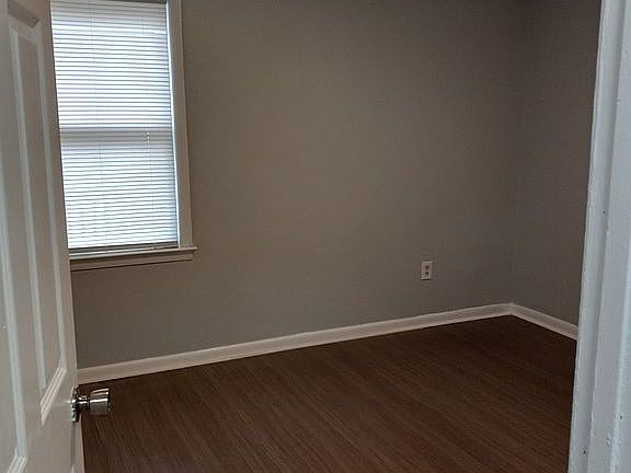 4th image of 2908 Harlan Dr