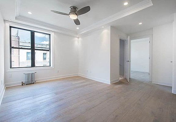 3rd image of 364 Lincoln Pl APT E2