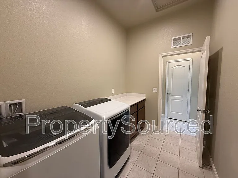 1428 Nascimento St — Photo 23