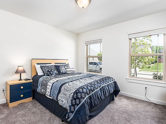 5th image of 124 Destiny Dr