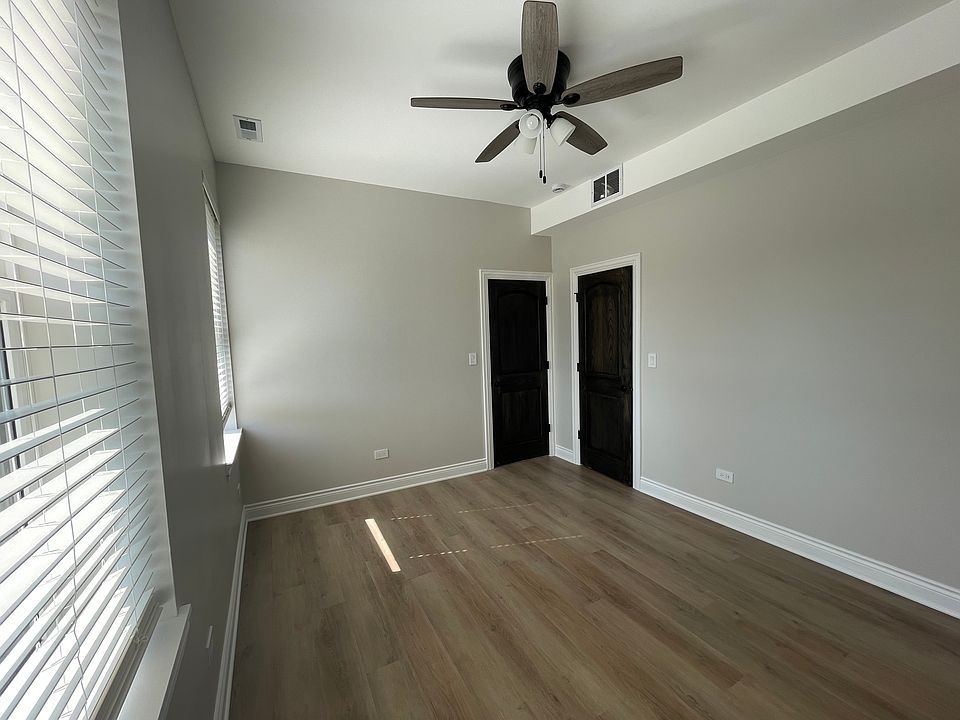 1st image of 2552 S Central Park Ave #3