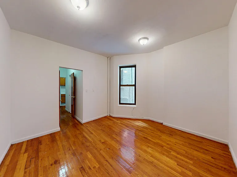 1443 York Ave #4A — Photo 4