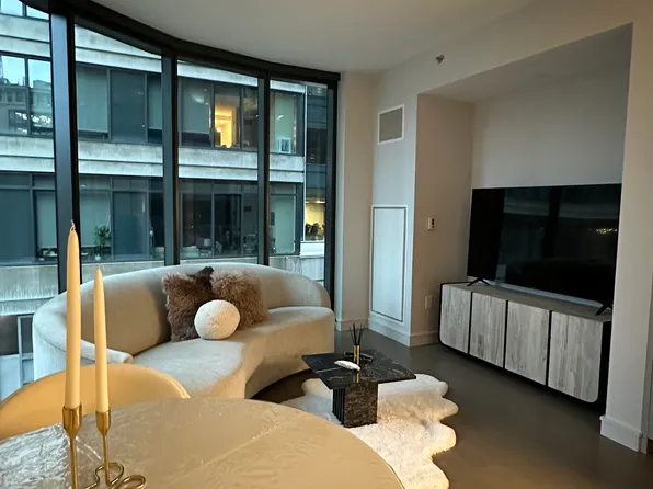 55 Lagrange St #601, Boston, MA 02116