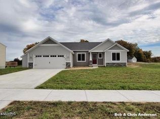 13838 Meadowoak Dr, Greenville, MI