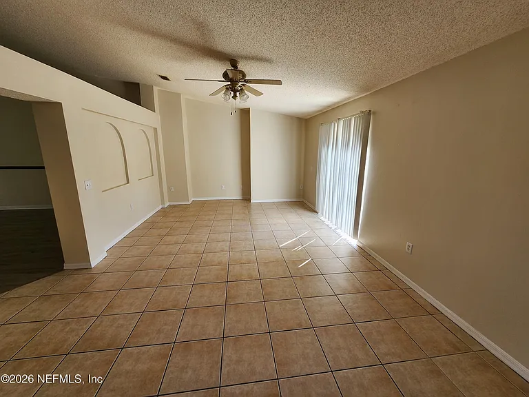 5940 Wentworth Cir S — Photo 7