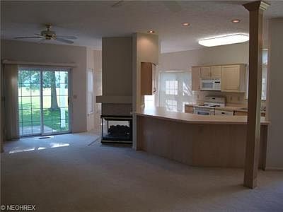 4th image of 395 Vista Cir
