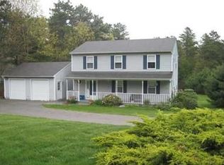 31 Auburn Rd, Charlestown, RI 02813