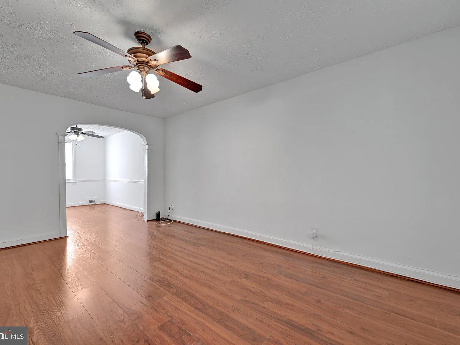 3 bed, 1.5 bath, 1536 sqft, $2,975 — Photo 3