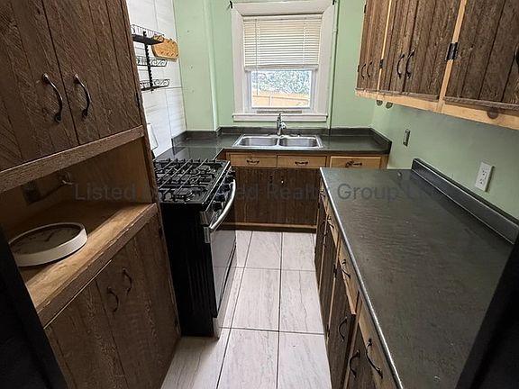 3rd image of 294 Cambridge St #1