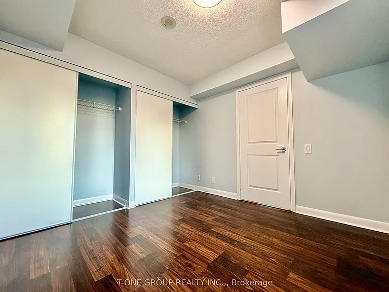 25 Town Centre Ct #323 — Photo 9