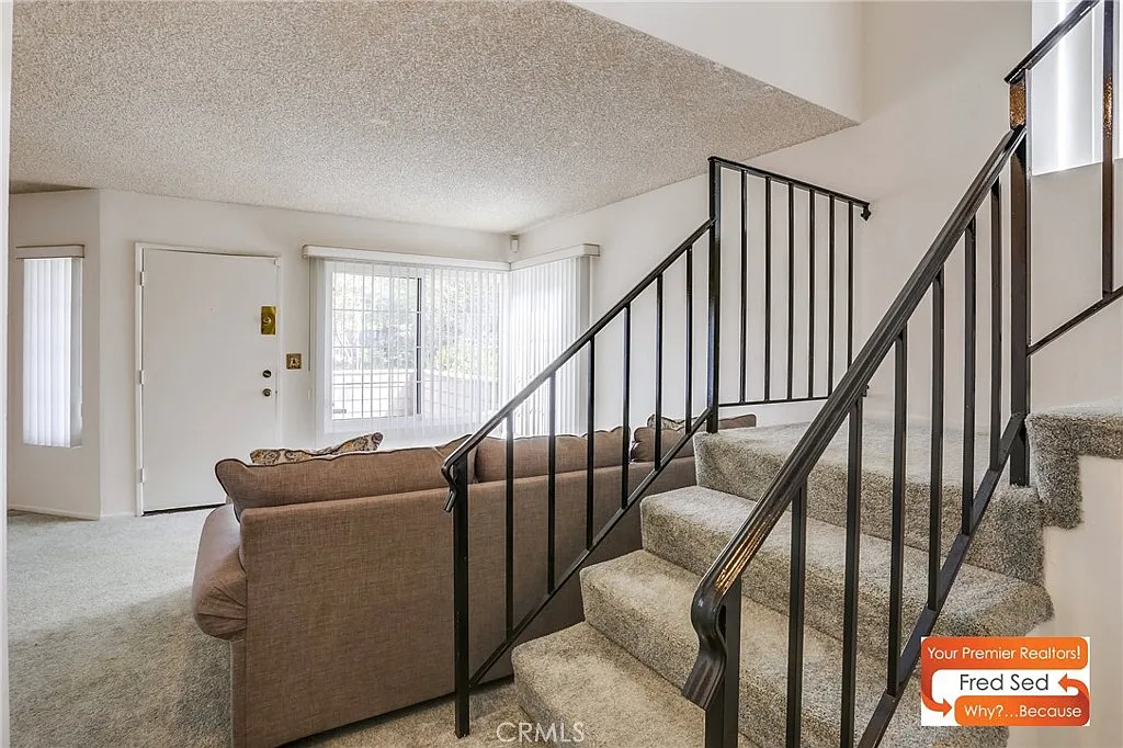 2 bed, 2.5 bath, 1029 sqft, $2,700 — Photo 4