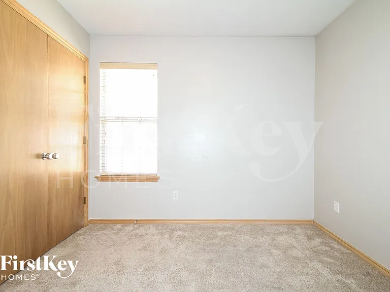 732 Taber Ln — Photo 12