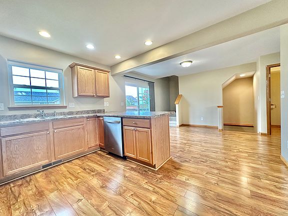 4th image of 1610 50th St