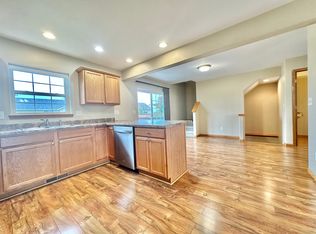 1570 50th St, Marion, IA 52302