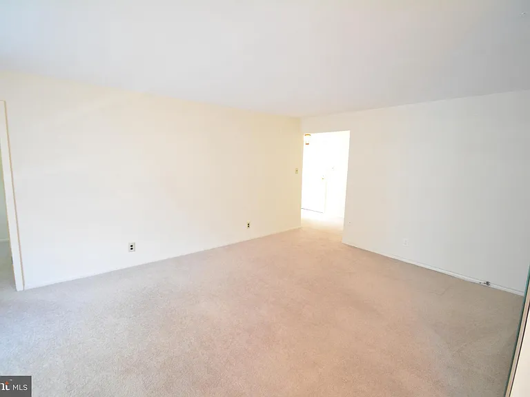 4000 Gypsy Ln #214 — Photo 6