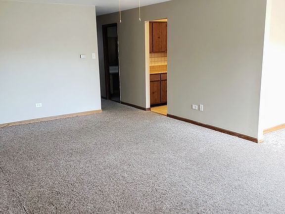 4th image of 10425 Mason Ave APT 3C