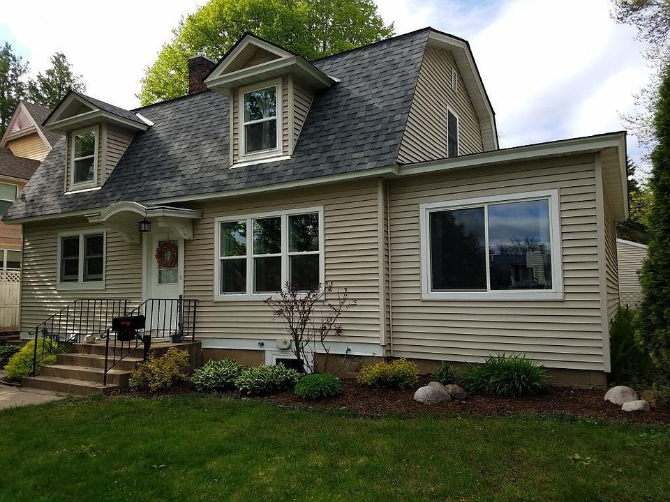 1st image of 2579 18th Ave E