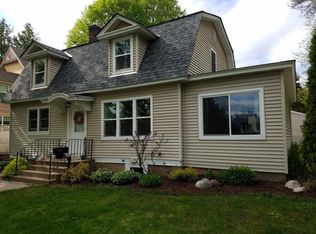 2579 18th Ave E, North Saint Paul, MN 55109