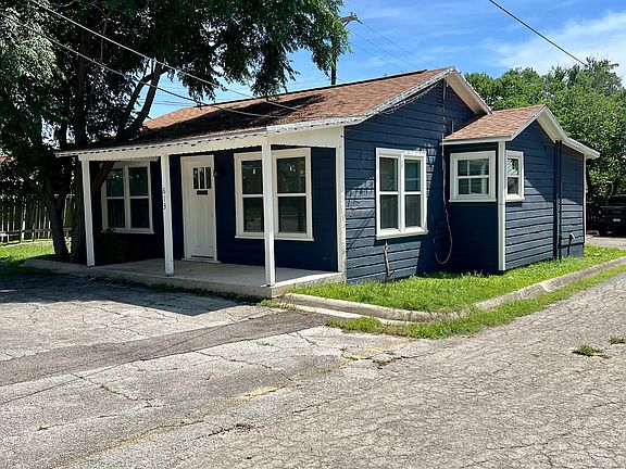 2nd image of 613 Barnett St