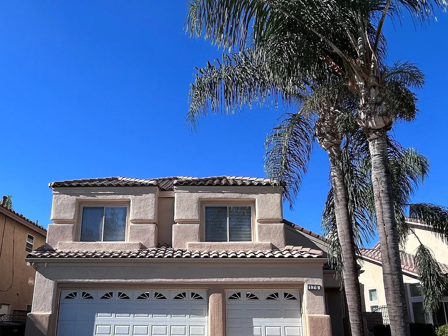 3 bed, 2.5 bath, 2544 sqft, $1,200 — Photo 1
