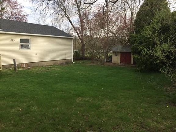 3rd image of 50 Whittaker Ave