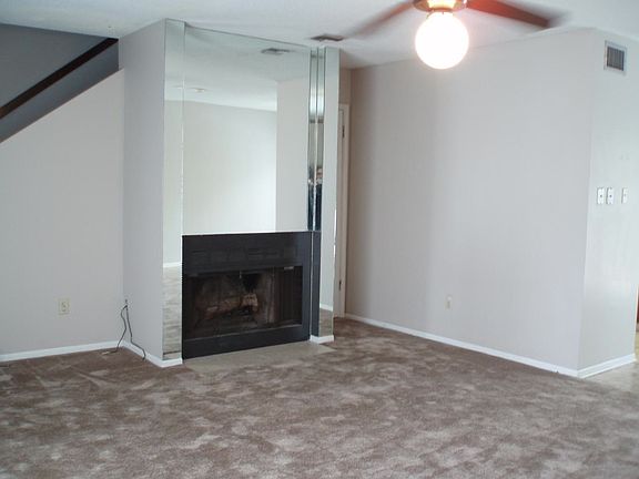 2nd image of 130 Mimosa Pl APT I
