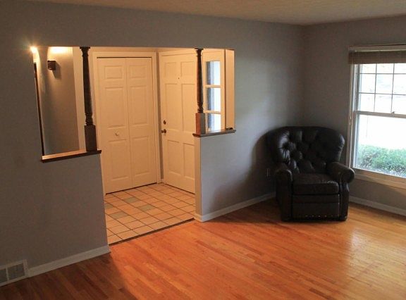 5th image of 1508 Morewood Dr SE