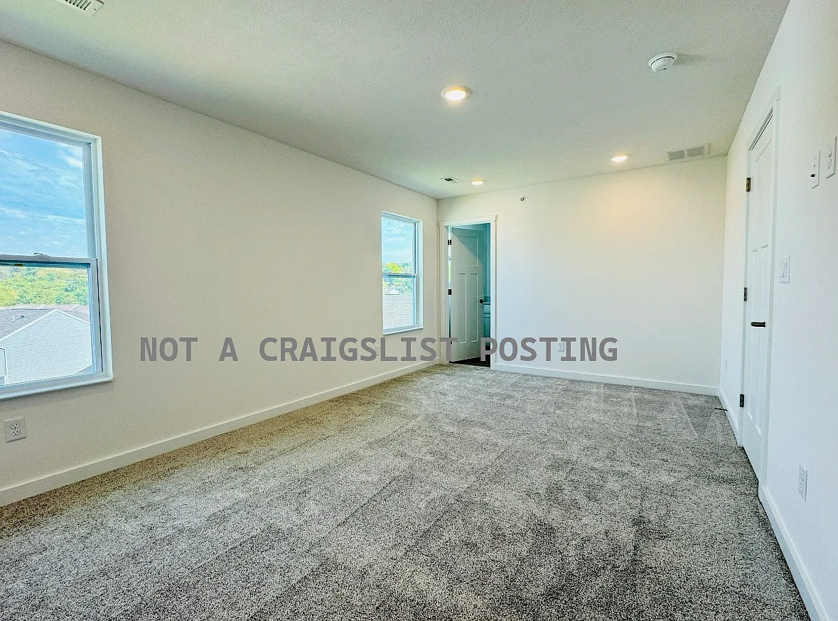 3 bed, 2.5 bath, 1470 sqft, $2,350 — Photo 4