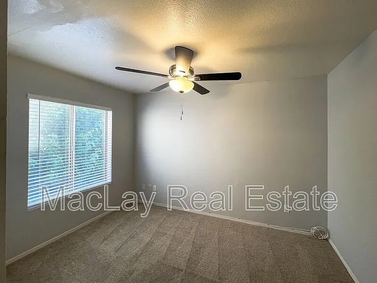 4645 E Kelly Dr — Photo 20