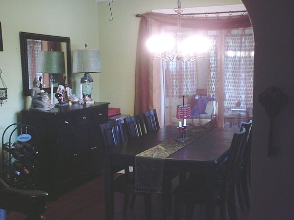 Formal Dining Rm
