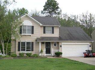3295 Queens Ln, Hamburg, NY 14075